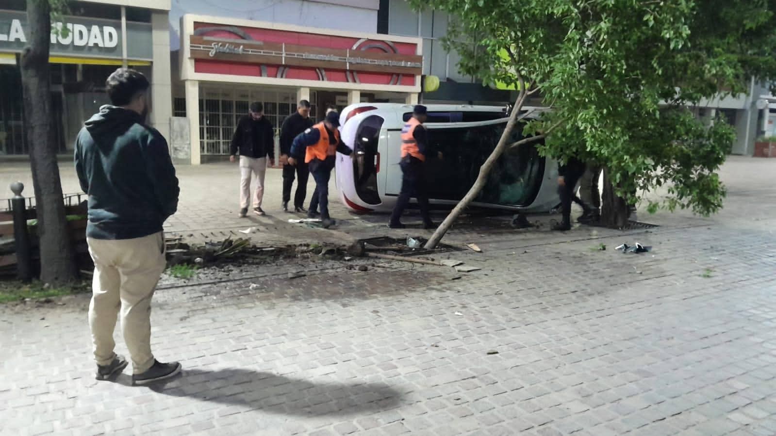 Fiscal municipal expreso que los automovilistas que ocasionan daños al patrimonio de la ciudad deberán pagar por los mismos