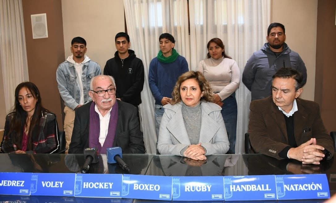 La intendente Fuentes y el secretario de Deportes de la provincia presentaron las Olimpíadas de la Juventud 2025
