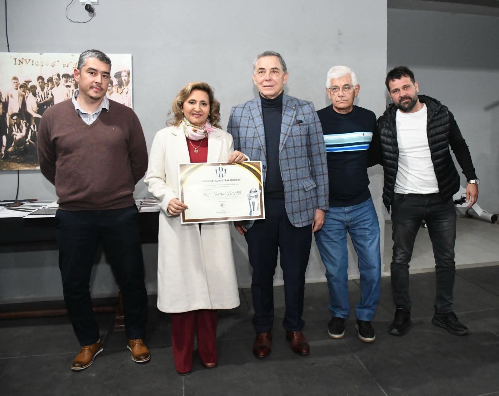 La intendente Fuentes formó parte del acto aniversario del Club Central Córdoba