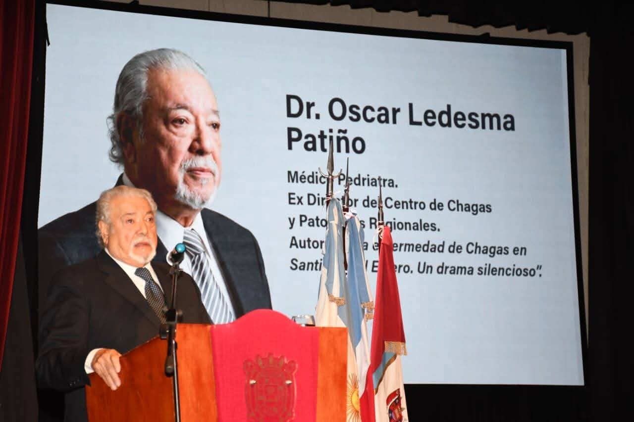 FB_IMG_1765337556622.jpg La intendente Fuentes participó de la presentación del libro del Dr. Ledesma Patiño