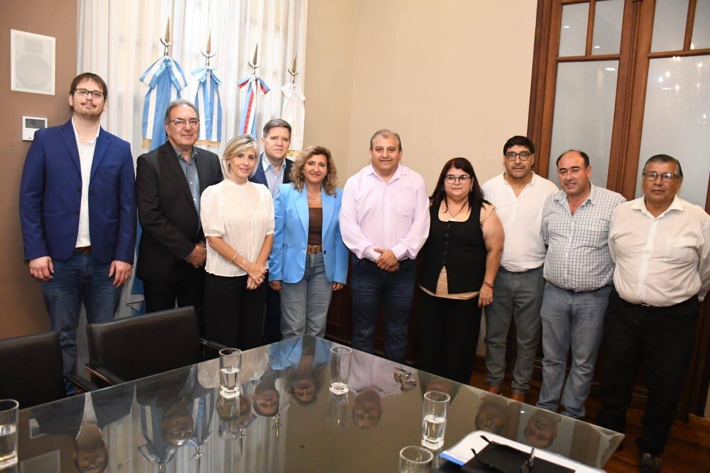 La intendente Fuentes mantuvo una reunión de trabajo con la nueva comisión directiva del Suoem