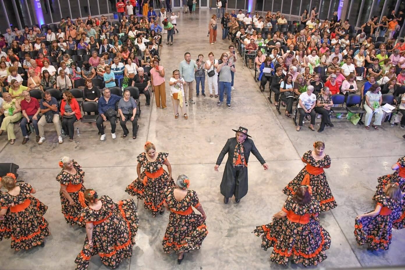 La Municipalidad homenajeó a las referentes de los Centros de Jubilados de la ciudad con motivo del mes de la mujer