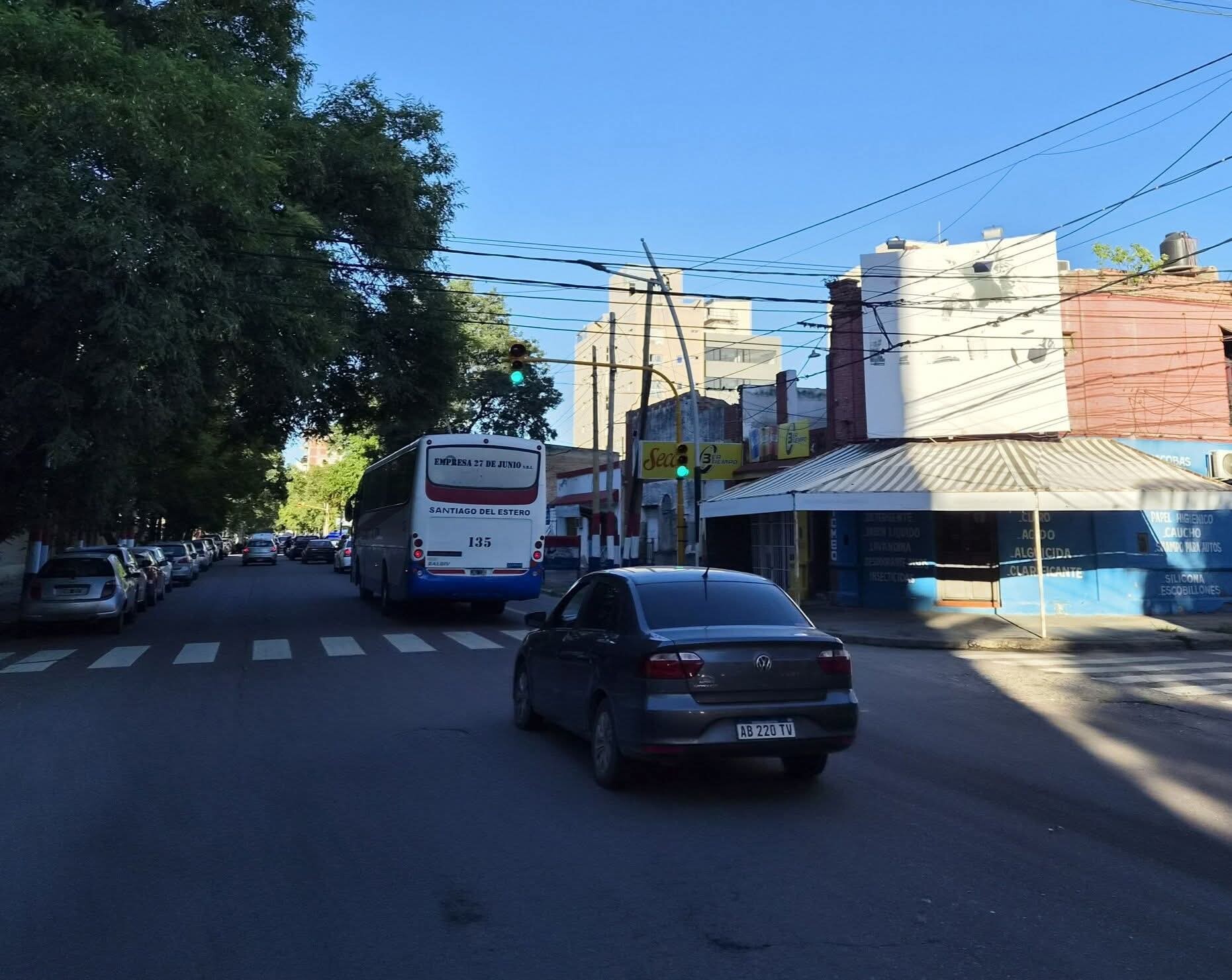 Desde la hora cero de este lunes quedó en funcionamiento el nuevo semáforo de Rivadavia y Gorriti