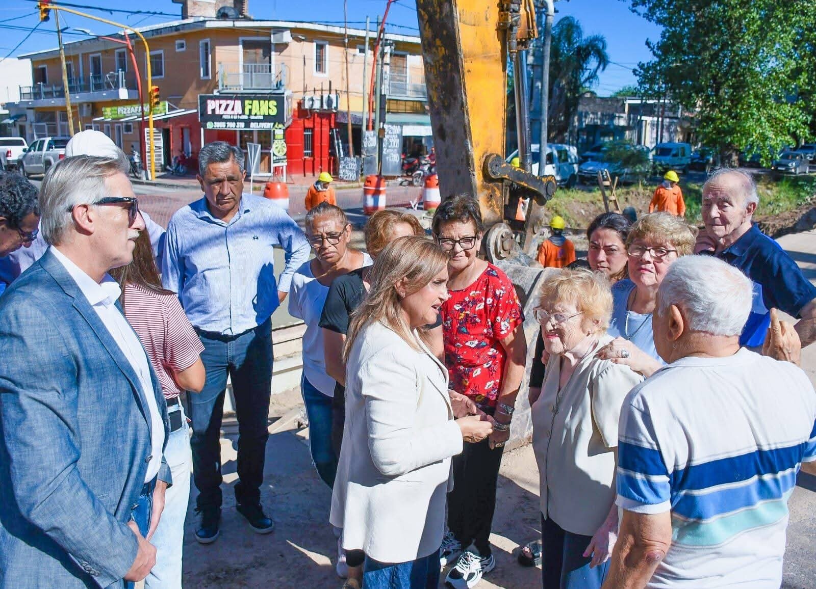 La intendente Fuentes supervisó el avance de la reconstrucción del cruce de avenida Aguirre y Viamonte