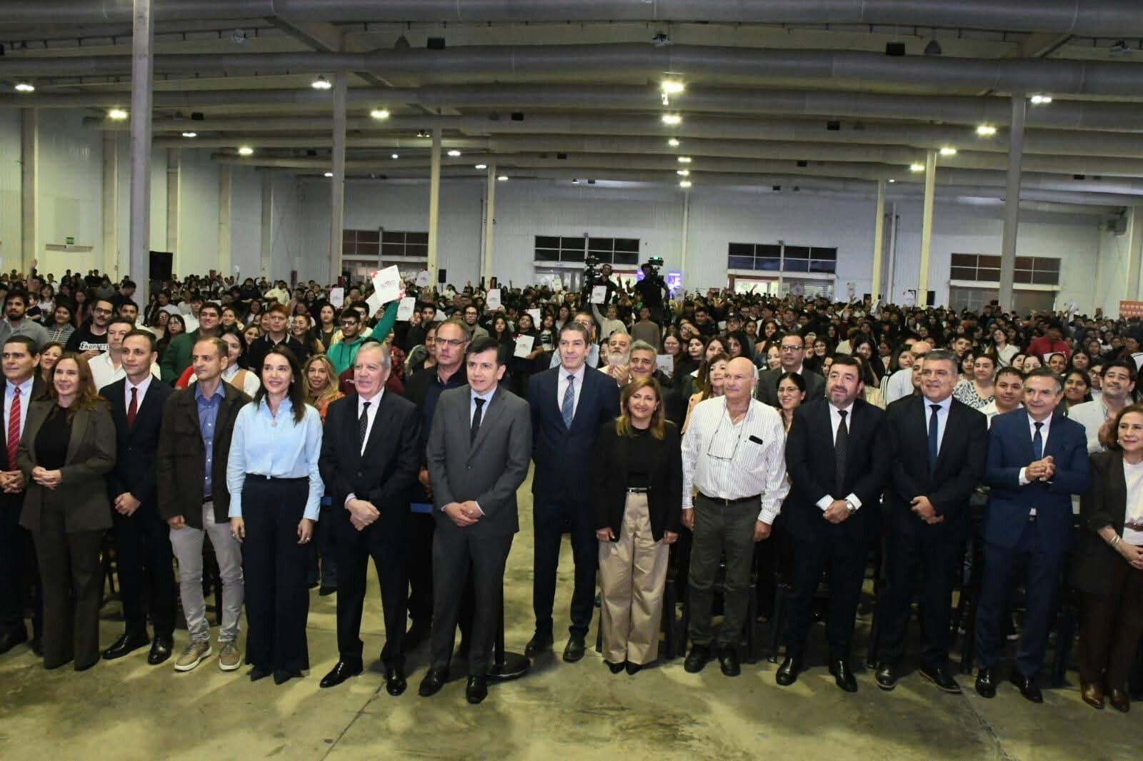 FB_IMG_1776137056195.jpg La intendente Fuentes asistió a la clase magistral del programa Santiago crece con vos
