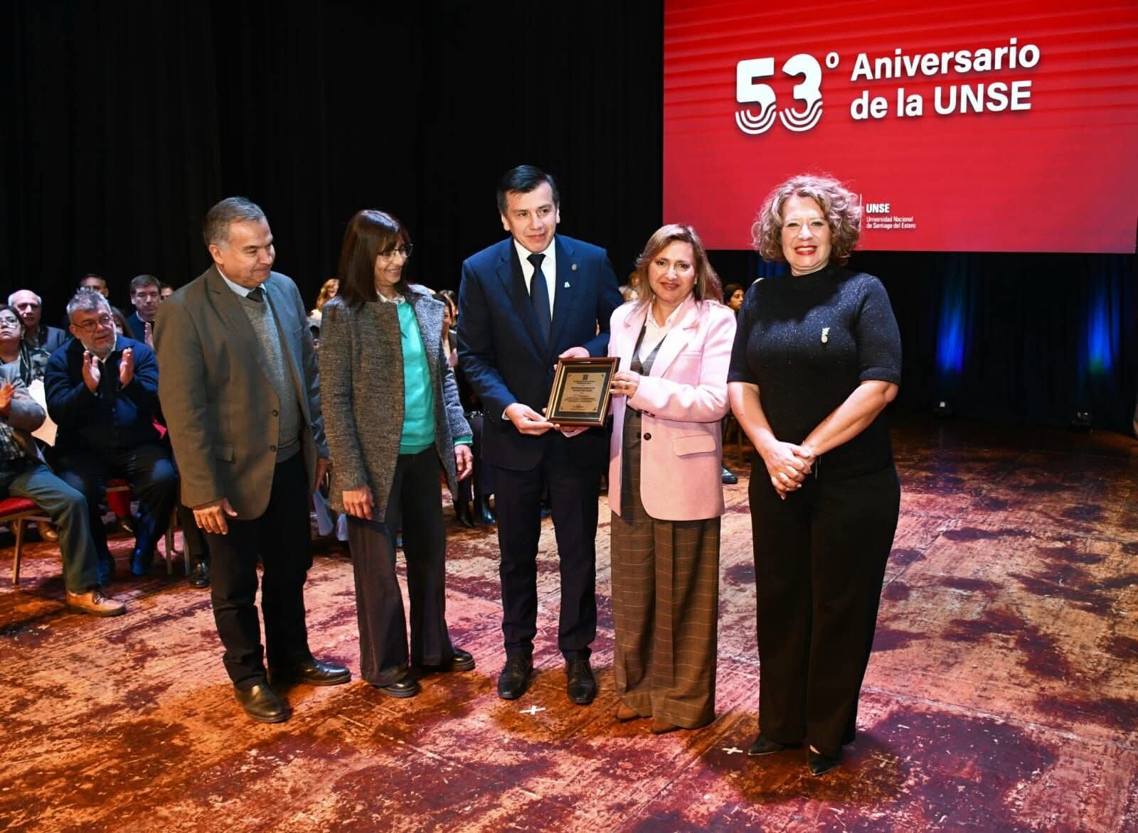 La intendente Fuentes participó del acto central por los 53 años de la UNSE