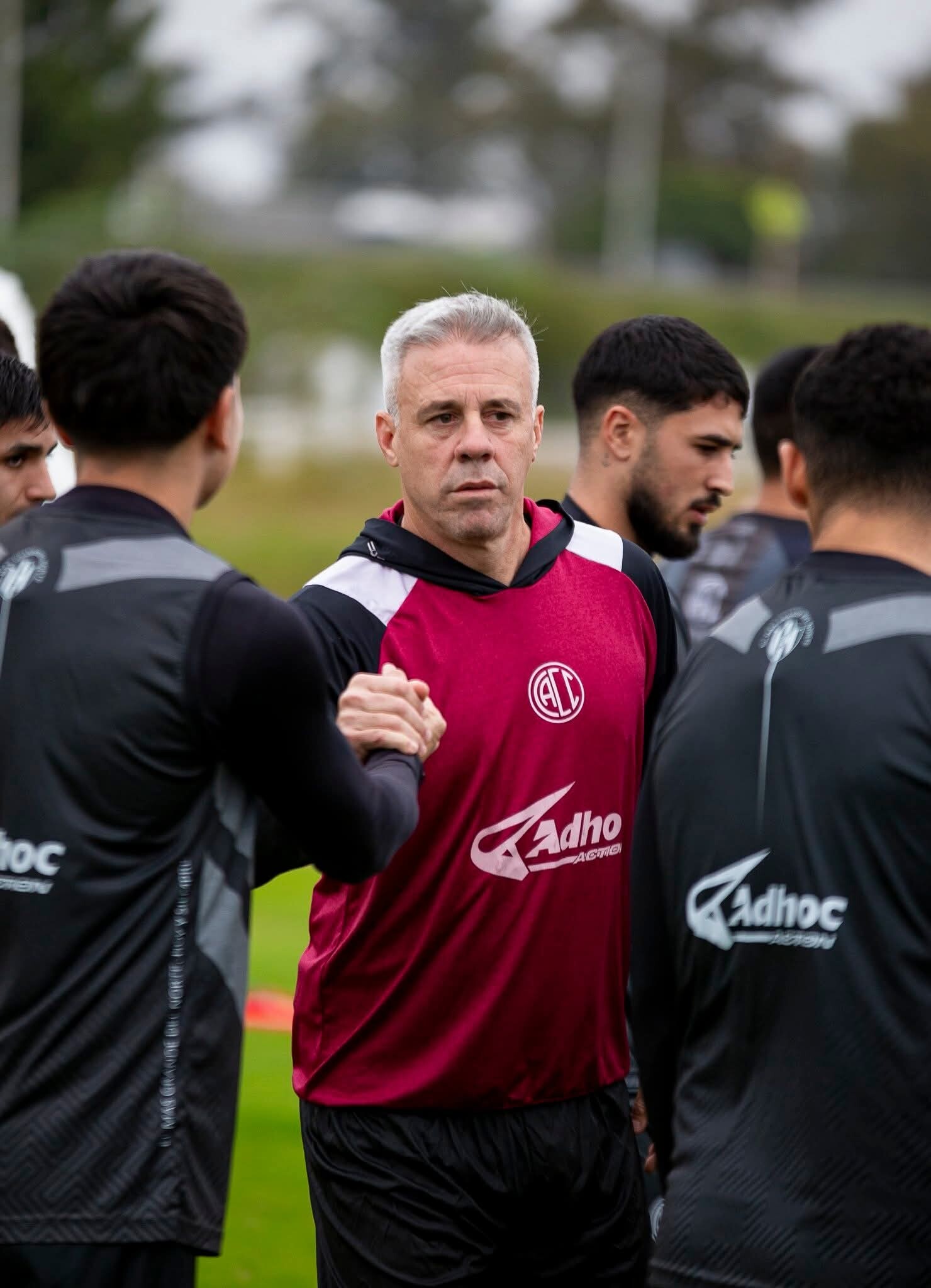 Lucas Pusineri: “El objetivo principal es mantener a Central Córdoba en Primera División”