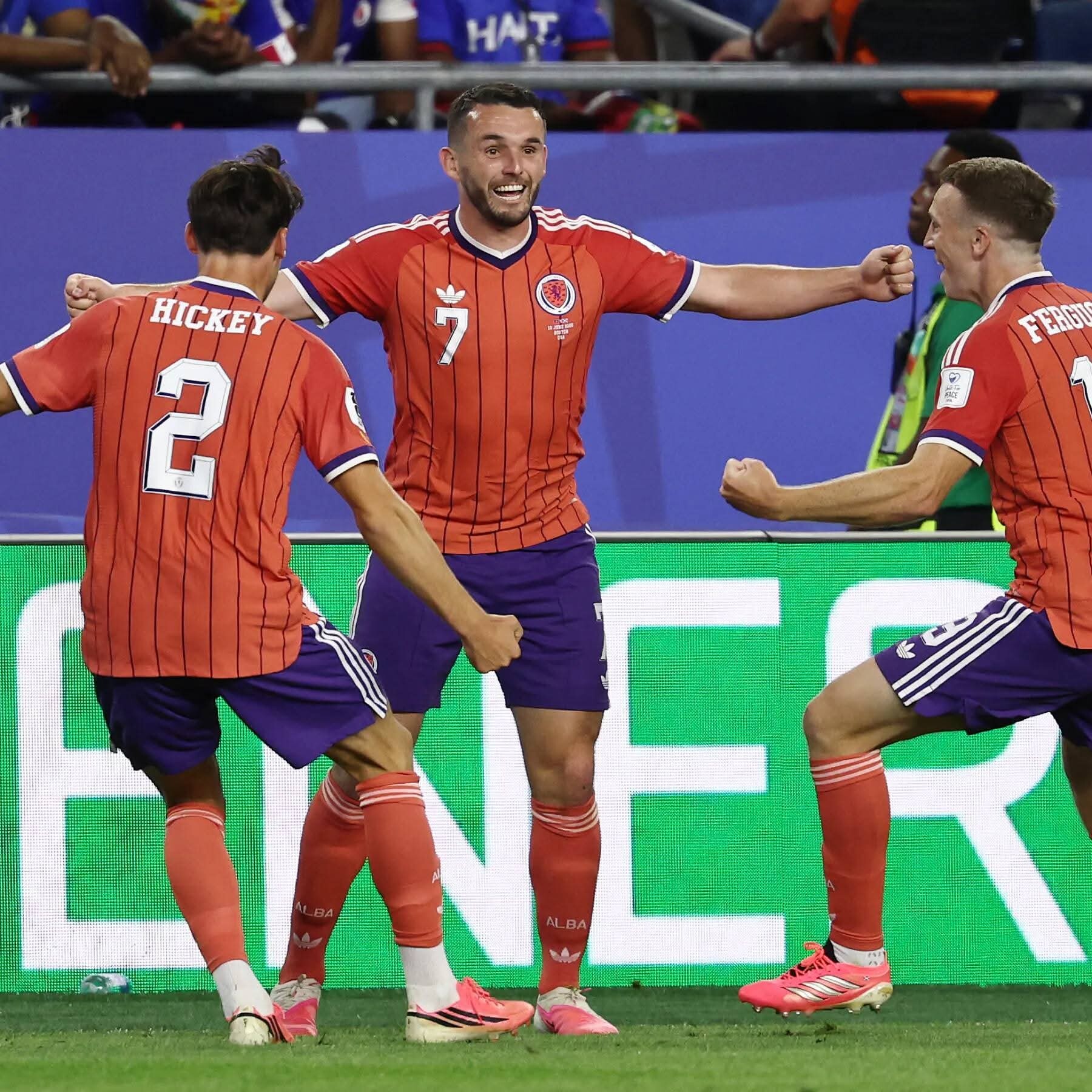 Escocia sufrió, pero festejó en su regreso mundialista: vencio a Haiti por 1 a 0 Escocia sufrió, pero festejó en su regreso mundialista: vencio a Haiti por 1 a 0
