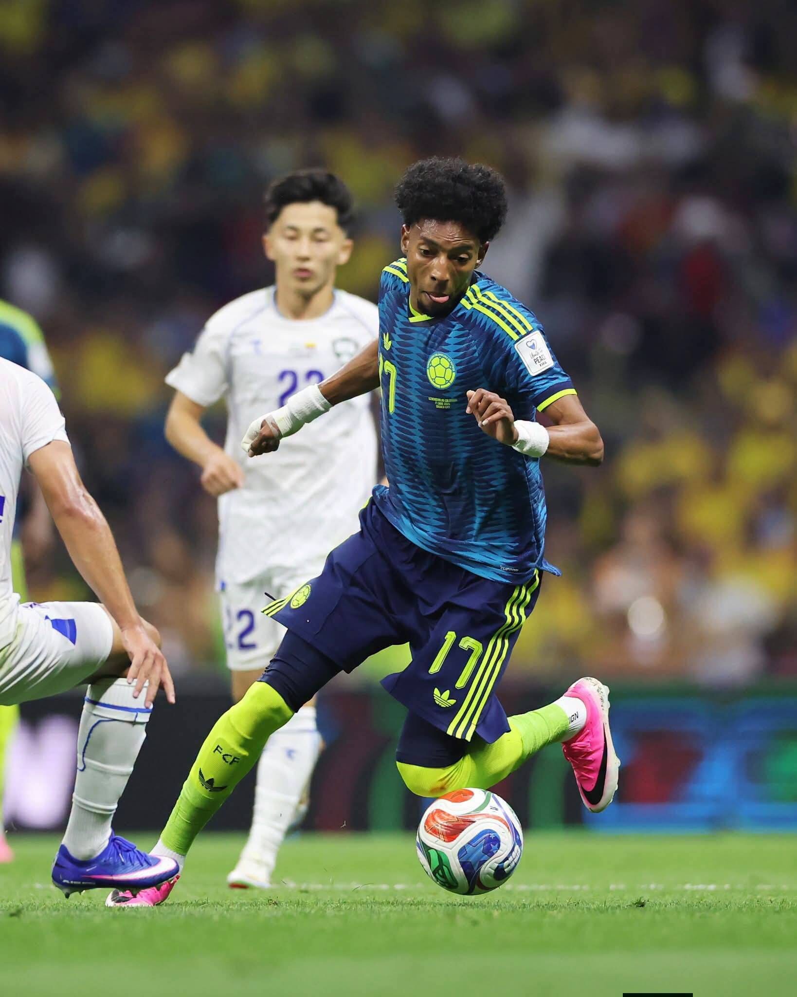 Colombia ganó, pero sufrió más de la cuenta ante Uzbekistán