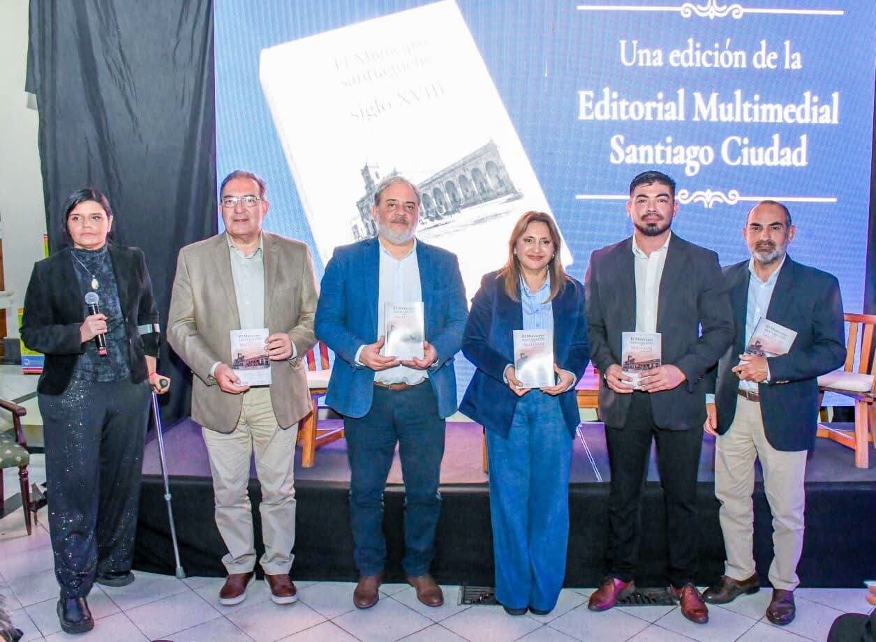 FB_IMG_1784256979601.jpg La intendente Fuentes participó de la presentación del libro “El municipio santiagueño en el siglo XVIII”