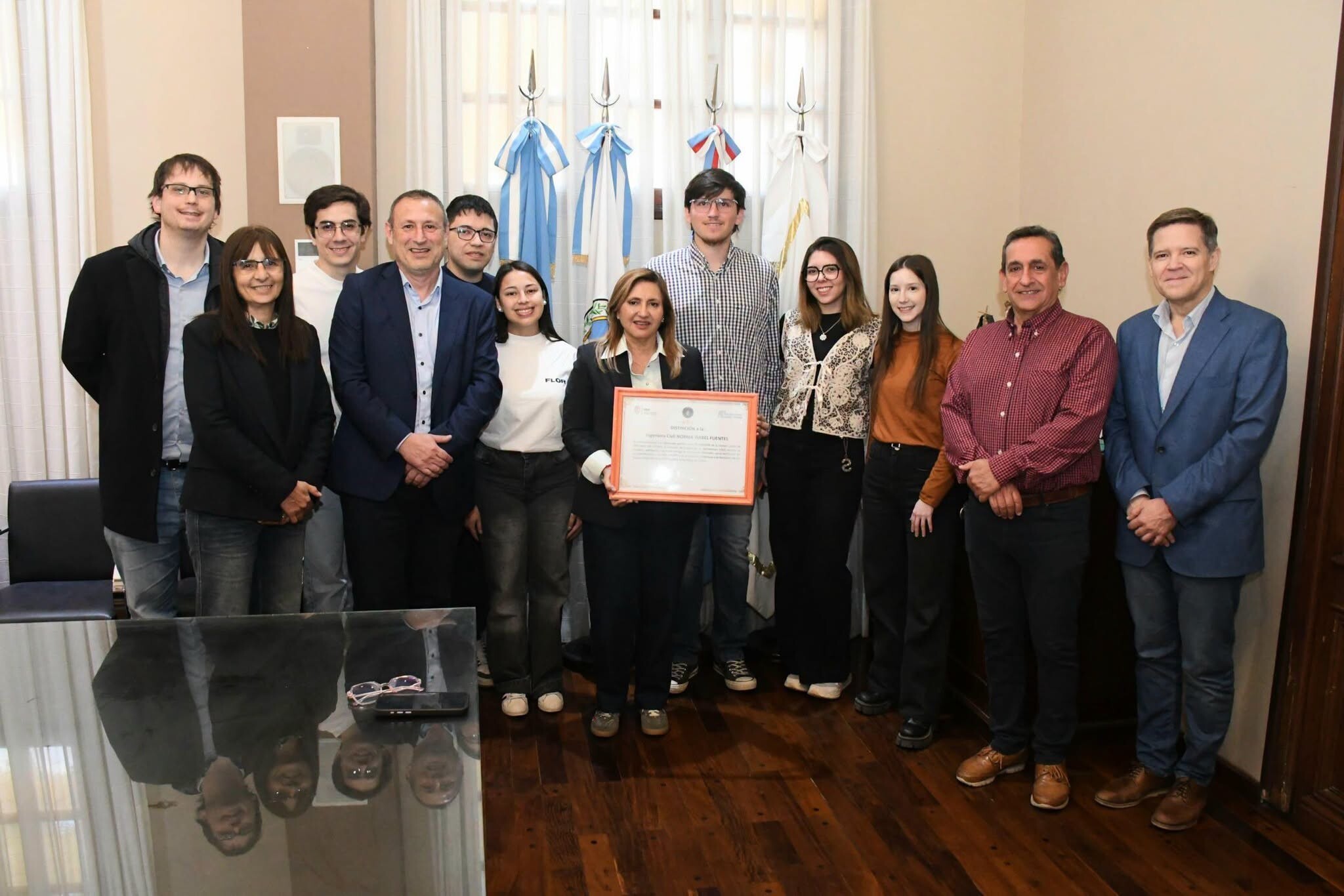 La intendente Fuentes recibió a una comisión de estudiantes de la carrera de Agrimensura de la UNSE