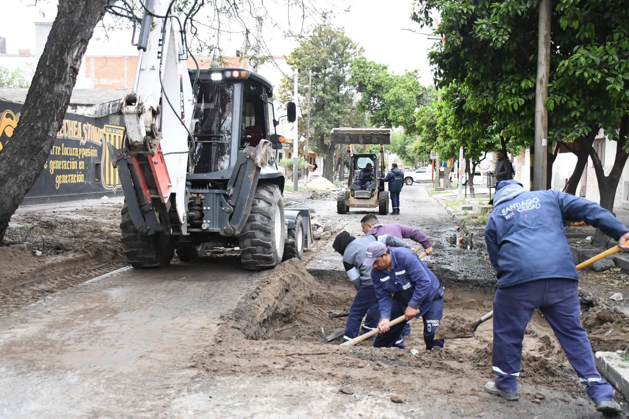 La Municipalidad trabaja en el saneamiento de un tramo del desagüe pluvial de calle Olaechea La Municipalidad trabaja en el saneamiento de un tramo del desagüe pluvial de calle Olaechea