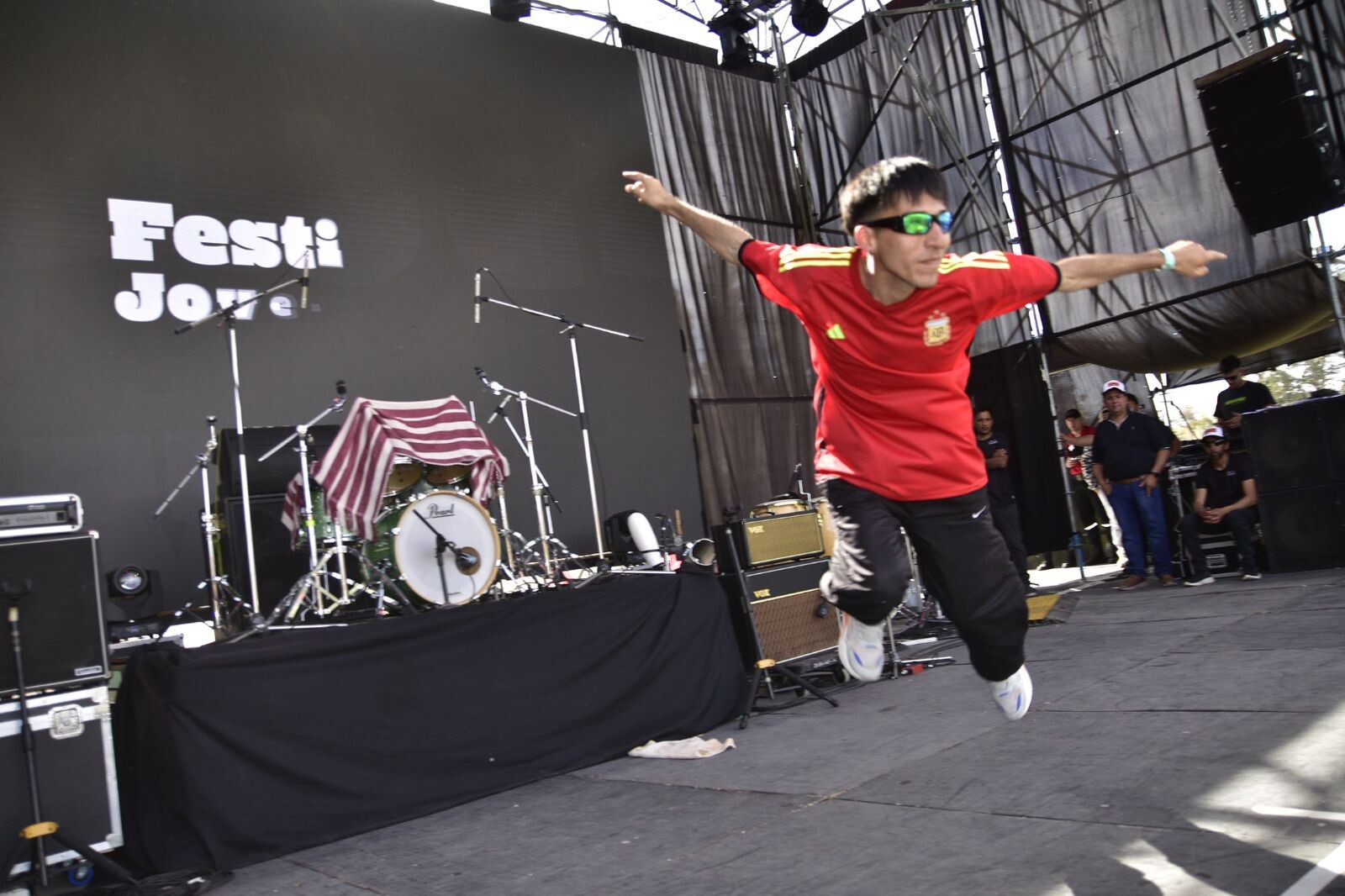 FESTI-4.jpeg
