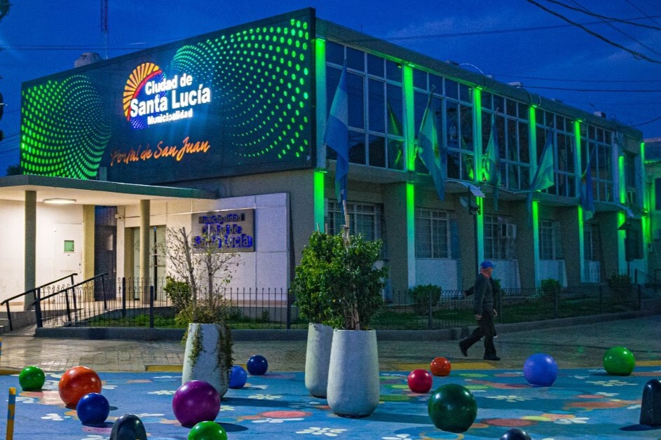 Durante el domingo pasado la  Plaza Departamental de Santa Lucia se llenó de vida y solidaridad en conmemoración del Día Mundial de la Fibrosis Quística.