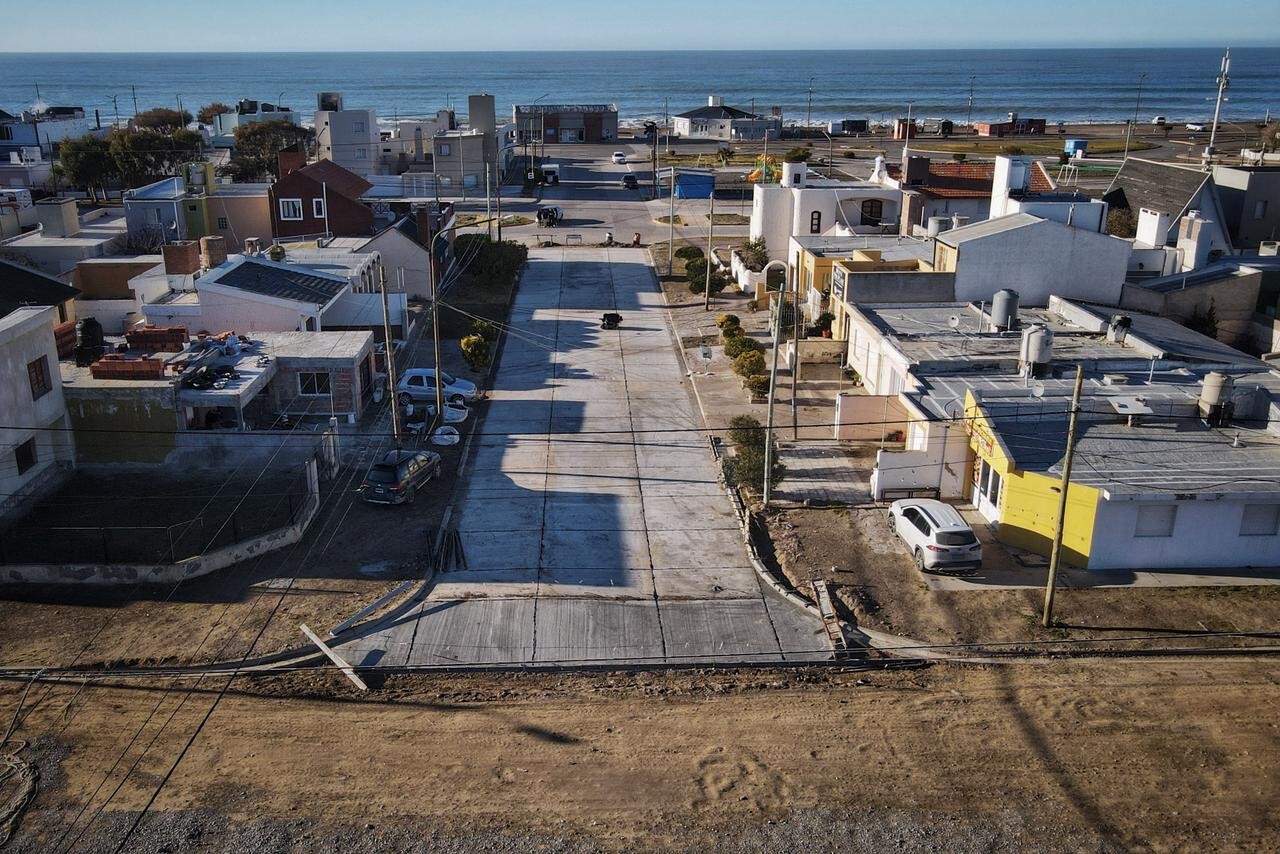 FINALIZÓ PAVIMENTACIÓN CALLE VIVALDI.jpeg La Municipalidad de Rawson continua con su plan de pavimentación
