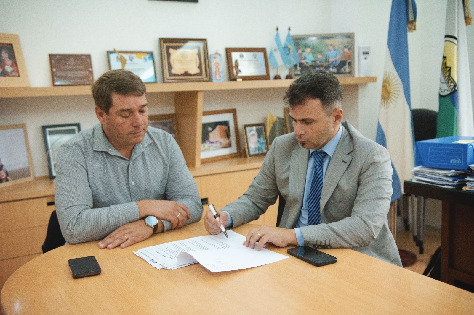 La Municipalidad de Rawson y la Cooperativa de servicios publicos acordaron compensación de deuda