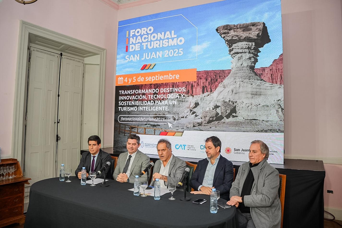 Marcelo Orrego encabezó el acto del lanzamiento oficial del Foro Nacional de Turismo 2025
