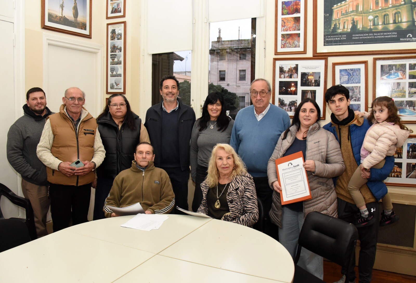 El Municipio realizó una nueva entrega de Actas de Protección de la Vivienda a familias de Tandil