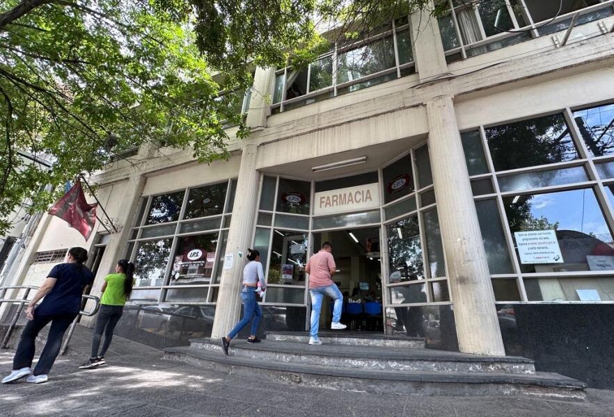 Farmacia Ips.jpeg Farmacias en crisis: la deuda del IPS pone en riesgo la provisión de medicamentos