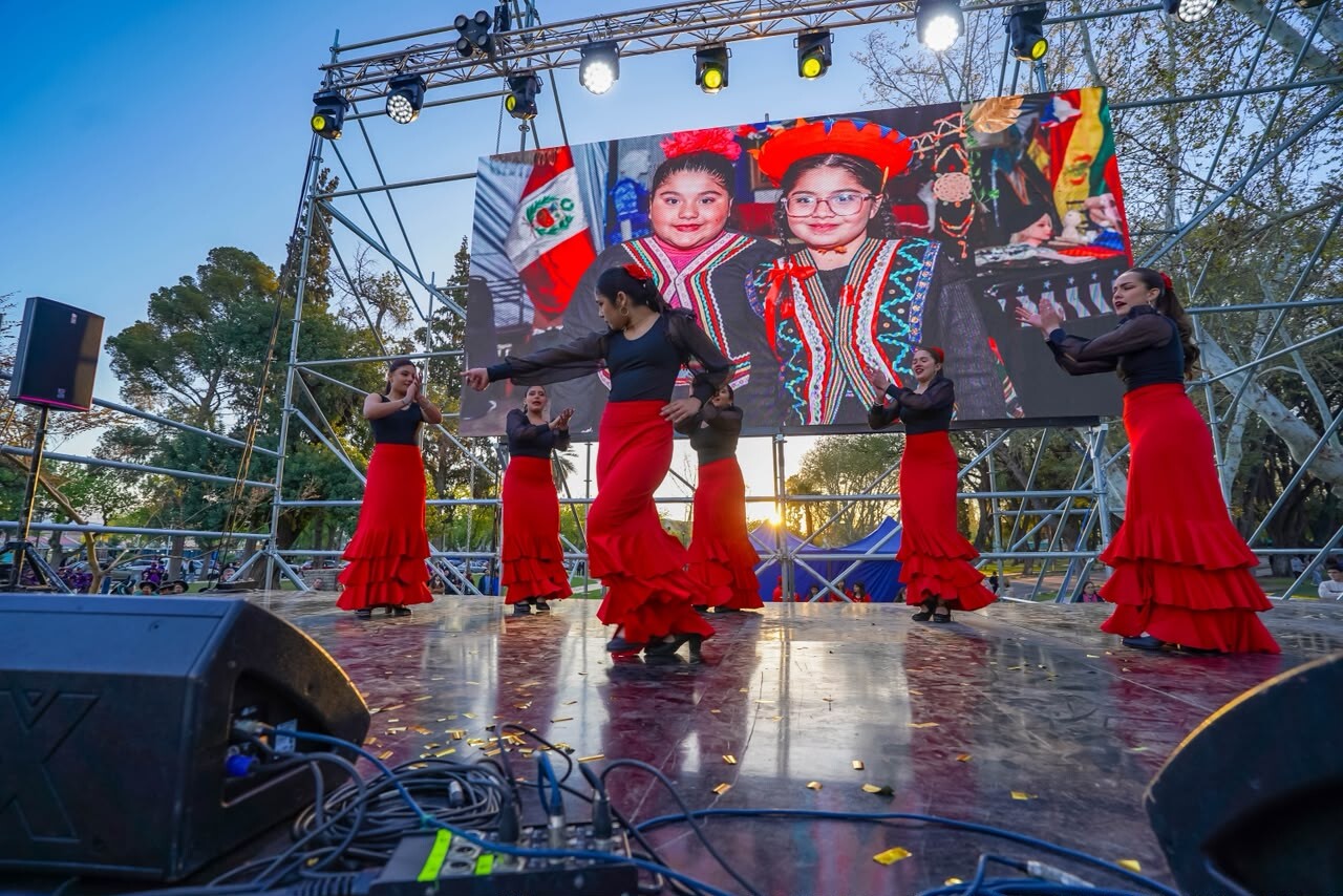 Festival del Inmigrante-5.jpeg Festival del Inmigrante-5.jpeg