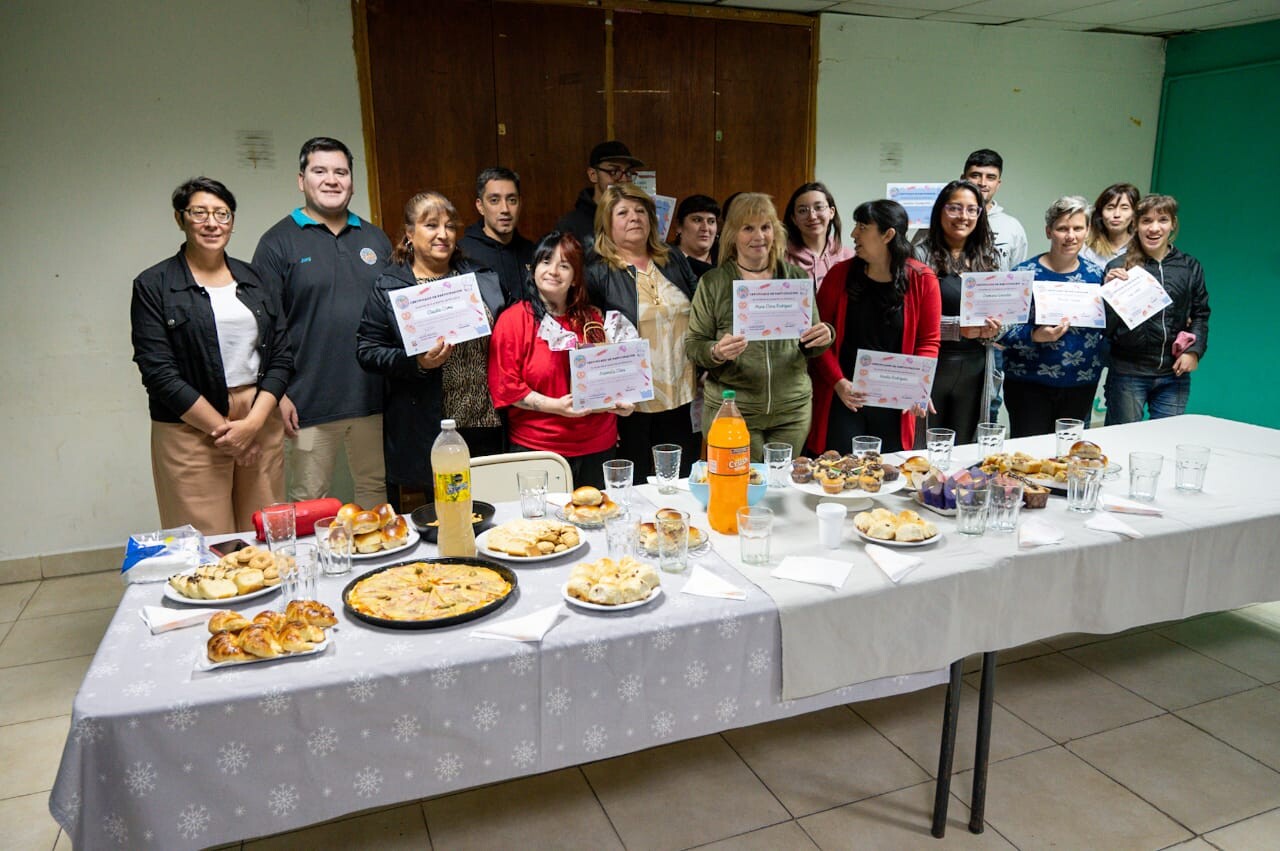 Finalizó la tercera edición del Taller de Cocina en Rawson