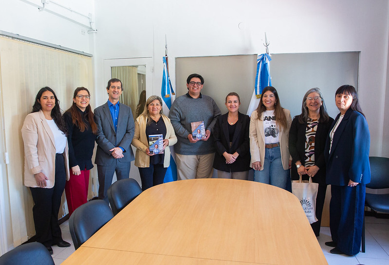 El Fondo Editorial de la Legislatura entregó libros a instituciones