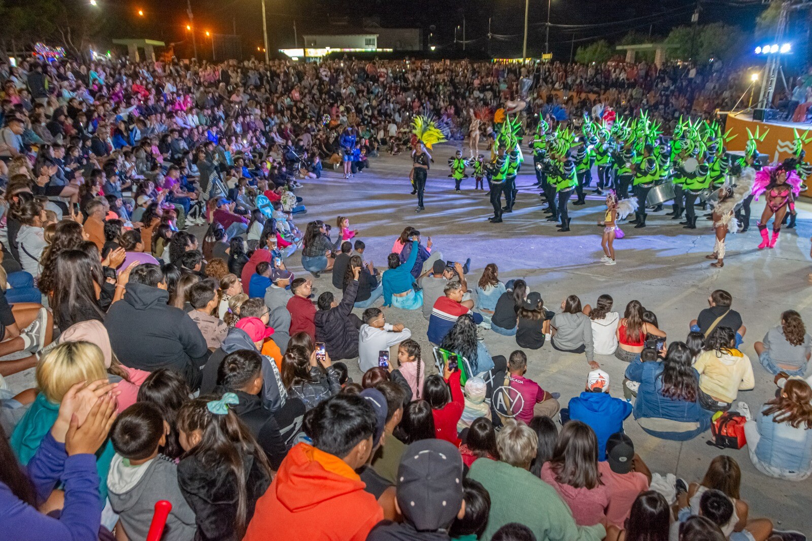Rawson cierra su temporada con una fiesta de carnavales en la villa balnearia