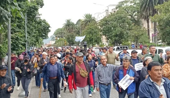G.jpg Tras el conflicto en Santa Fe, los reclamos por salarios de policías se presentan en Jujuy y Chubut