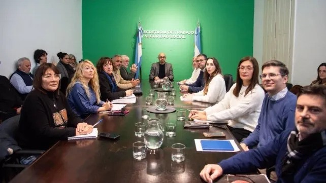 Paritaria estatal: la Provincia ofreció suma fija de .000 por tres meses