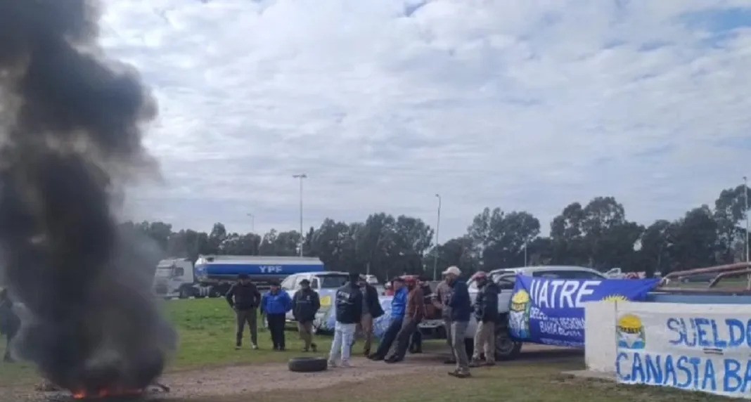 Trabajadores rurales salen a las rutas en Entre Ríos en reclamo por mejores salarios