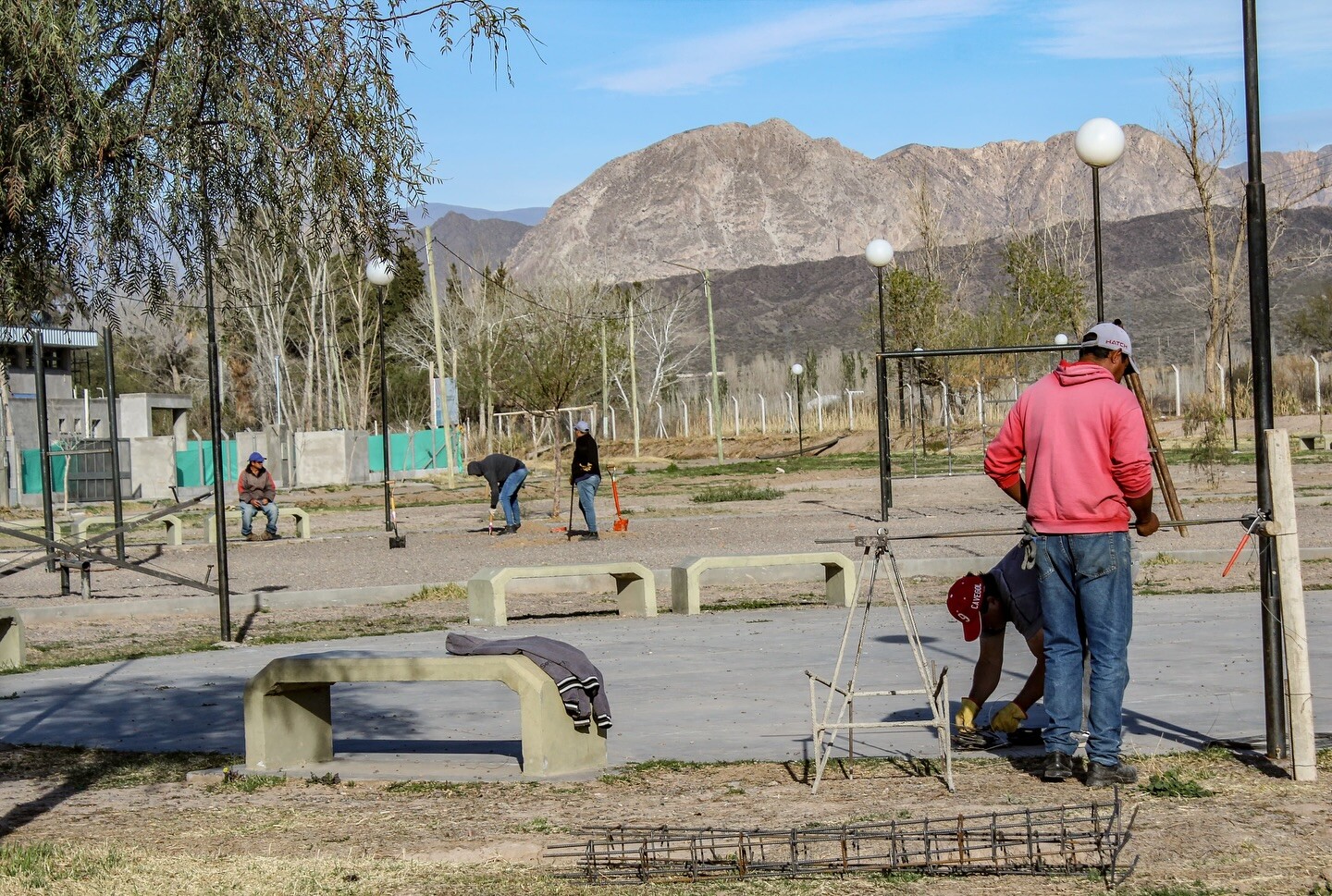 El municipio de Ullum comenzó con los trabajos de remodelación sobre la Plaza Grimalt