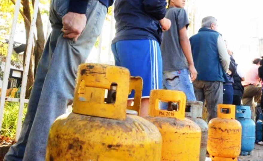 Garrafa.jpg El aumento del precio de la garrafa obliga a muchas familias salteñas a volver a la leña
