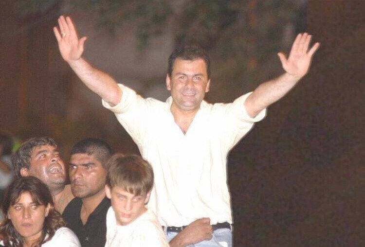 Gerardo Zamora en la caravana del triunfo tras ganar la gobernacion en el año2005.jpg