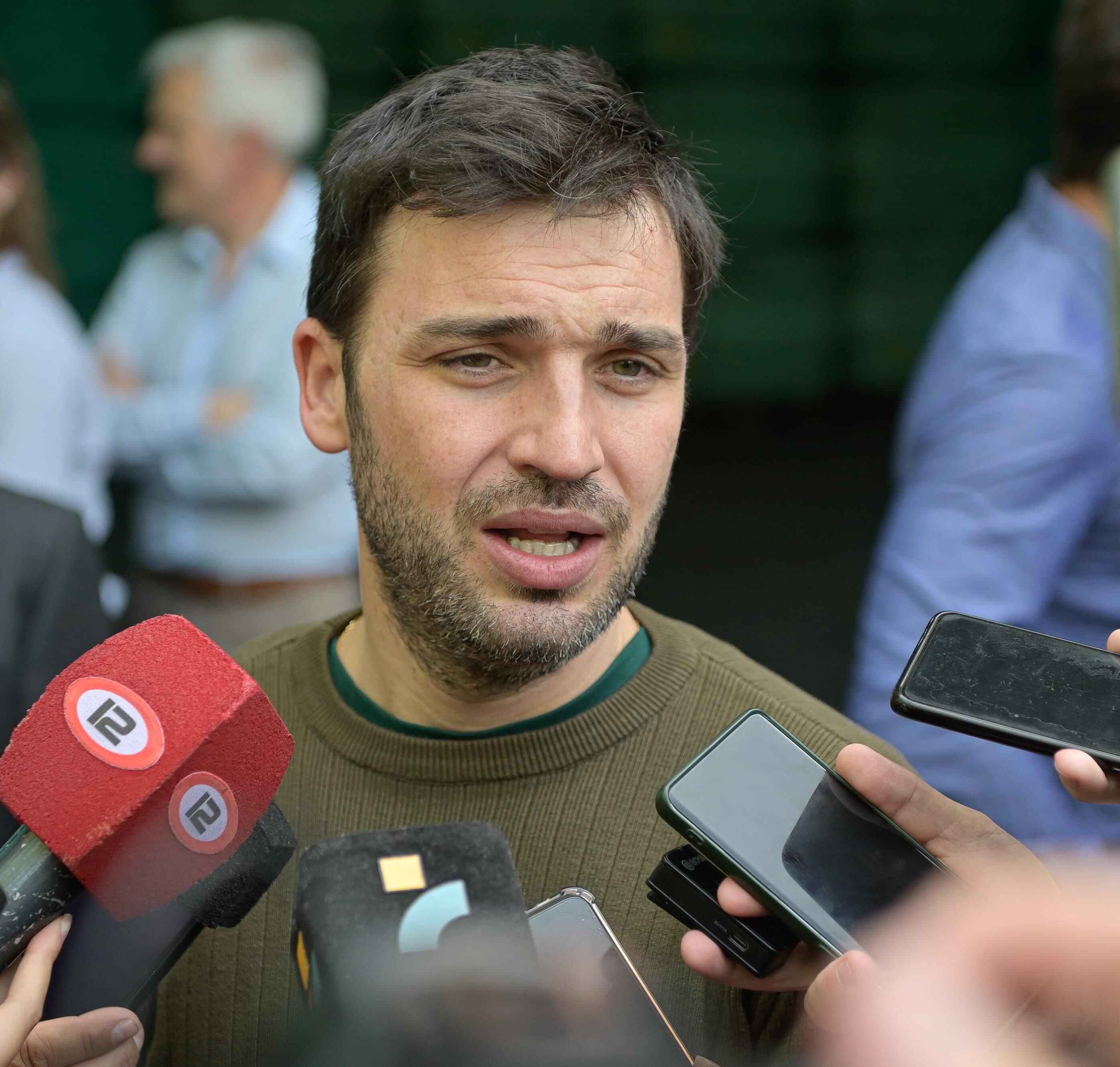 Gobernador Torres.jpg Torres confirmó el inicio de la temporada de pesca en aguas provinciales y destacó el rol de la Provincia para alcanzar el esperado acuerdo entre las partes