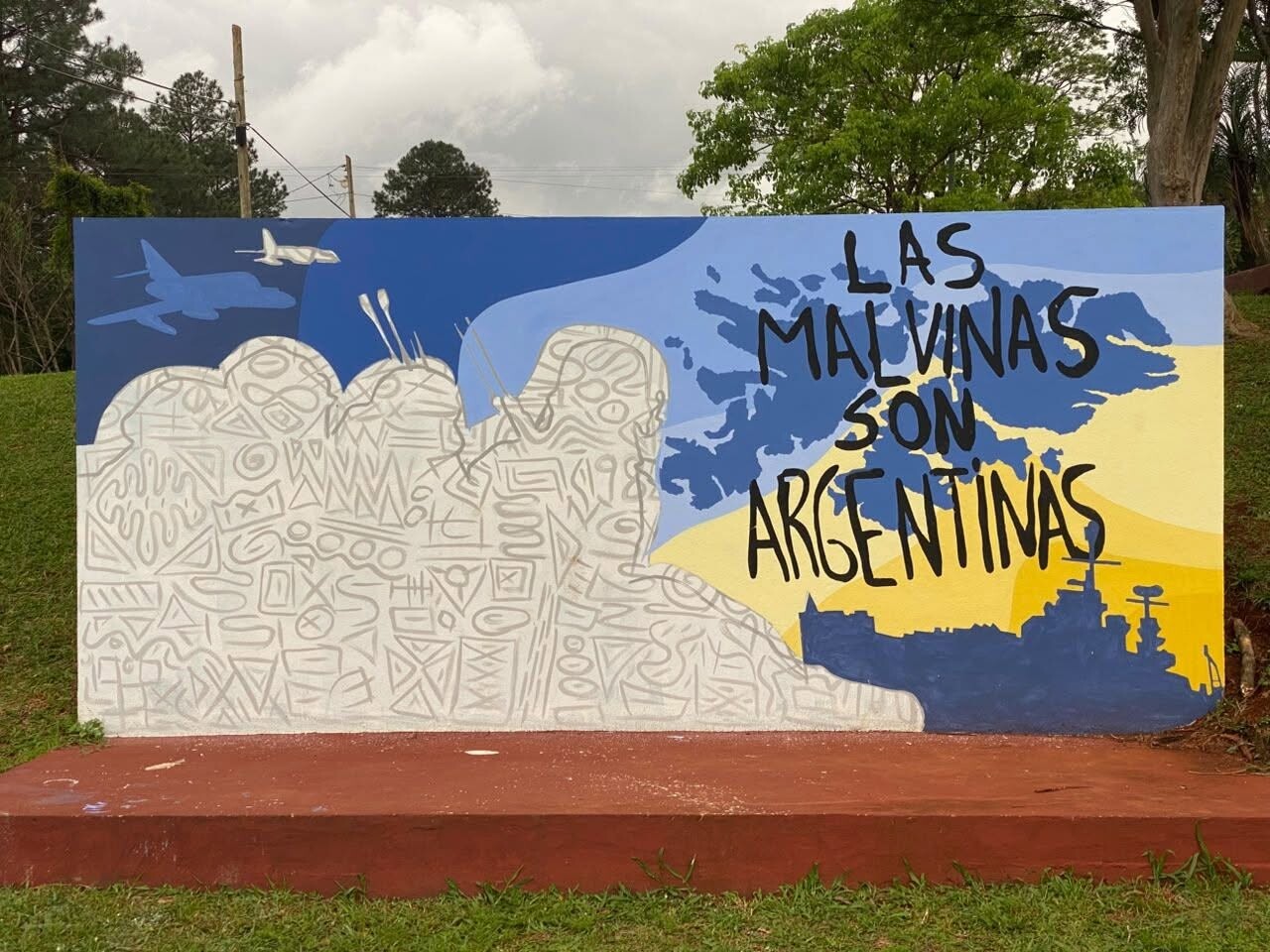 HUELLAS DE MALVINAS: ESTUDIANTES DEL IEA N.º 2 TRANSFORMAN MEMORIA, EDUCACIÓN Y ARTE EN UN PROYECTO CON IDENTIDAD