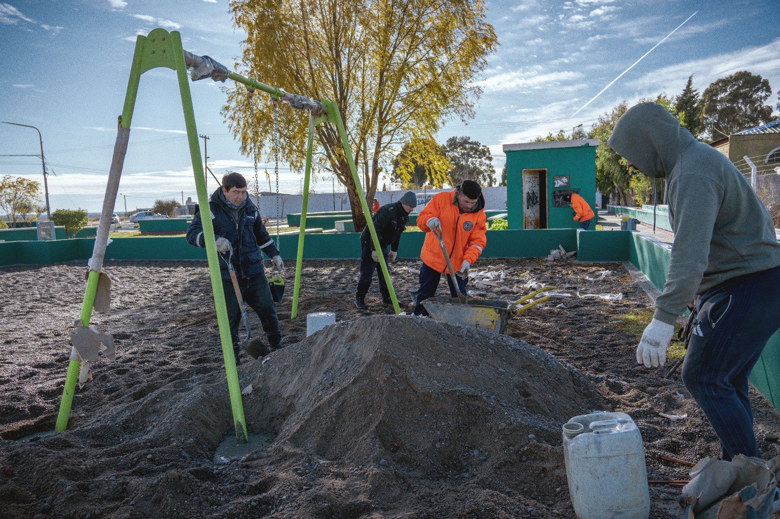 La Municipalidad de Rawson realiza reacondicionamiento integral en la Plaza FABRICIO HURSTEL BRU