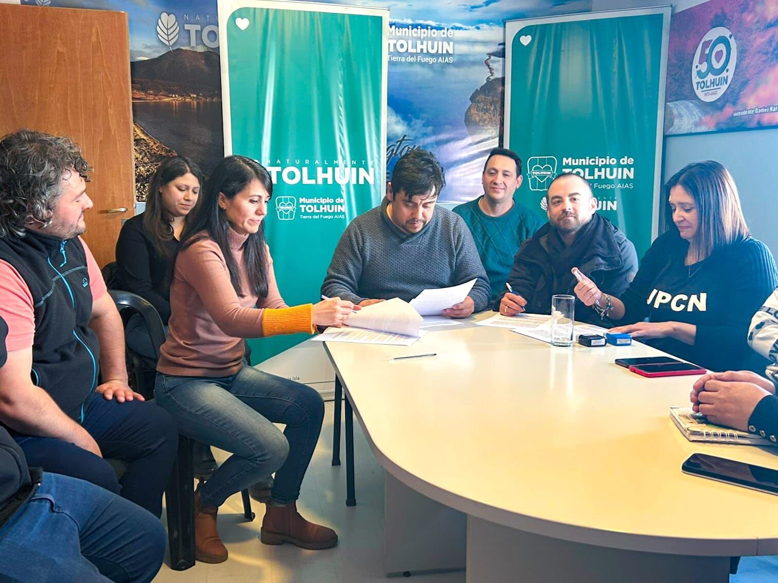 Se firmó un nuevo acuerdo paritario entre el Municipio de Tolhuin y Sindicatos