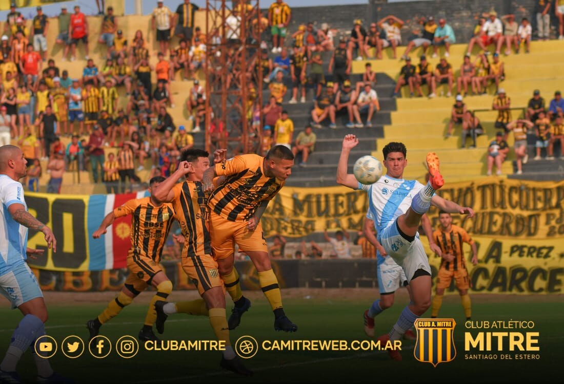 IMG-20240929-WA0087.jpg MITRE POR UNA VICTORIA QUE LO META EN EL REDUCIDO: EL AURINEGRO VISITA A BROWN EN ADROGUE
