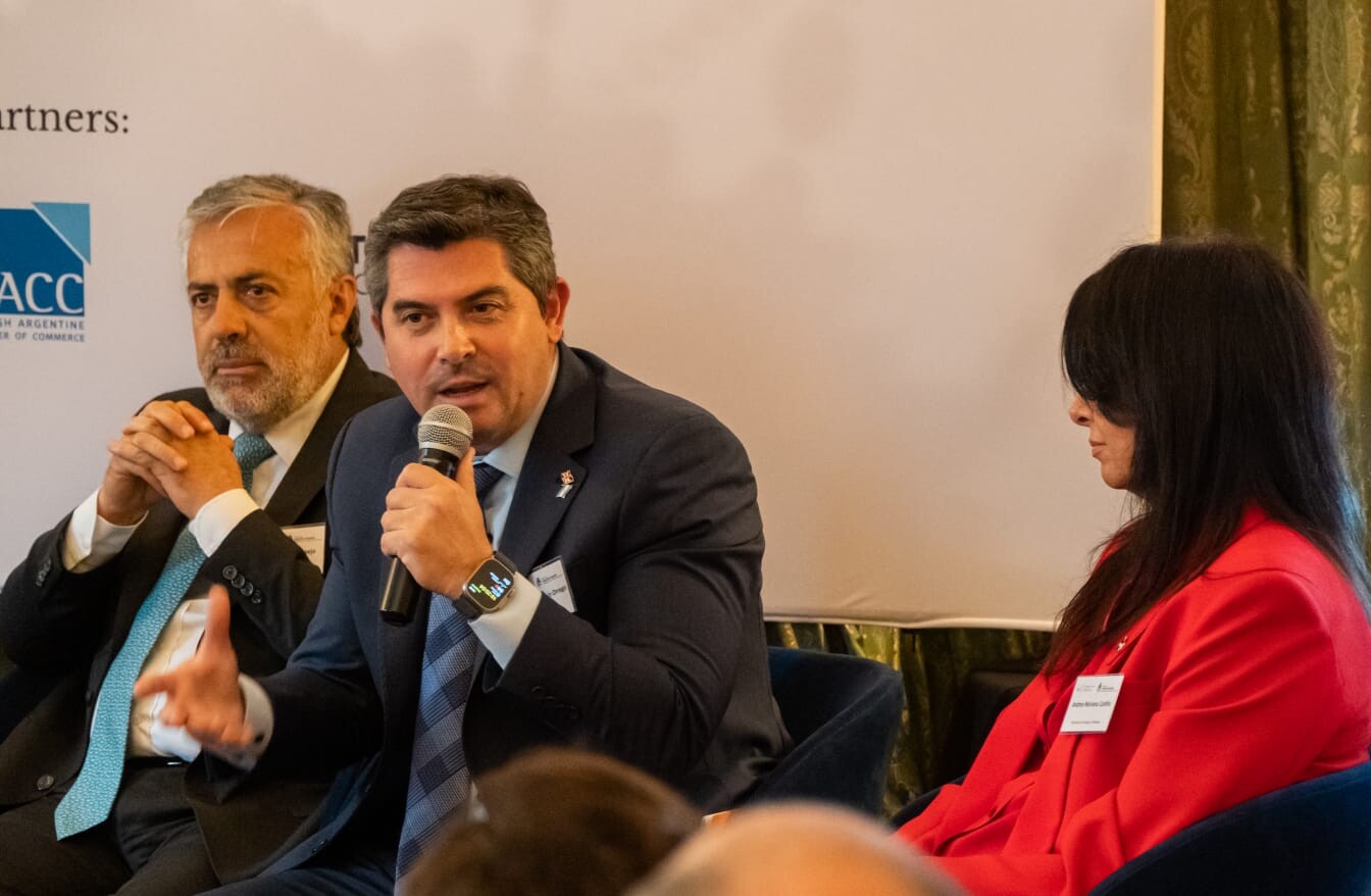 IMG-20241001-WA0055.jpg Orrego disertó en el “Argentina Day” ante un desbordante interés de inversores en Londres