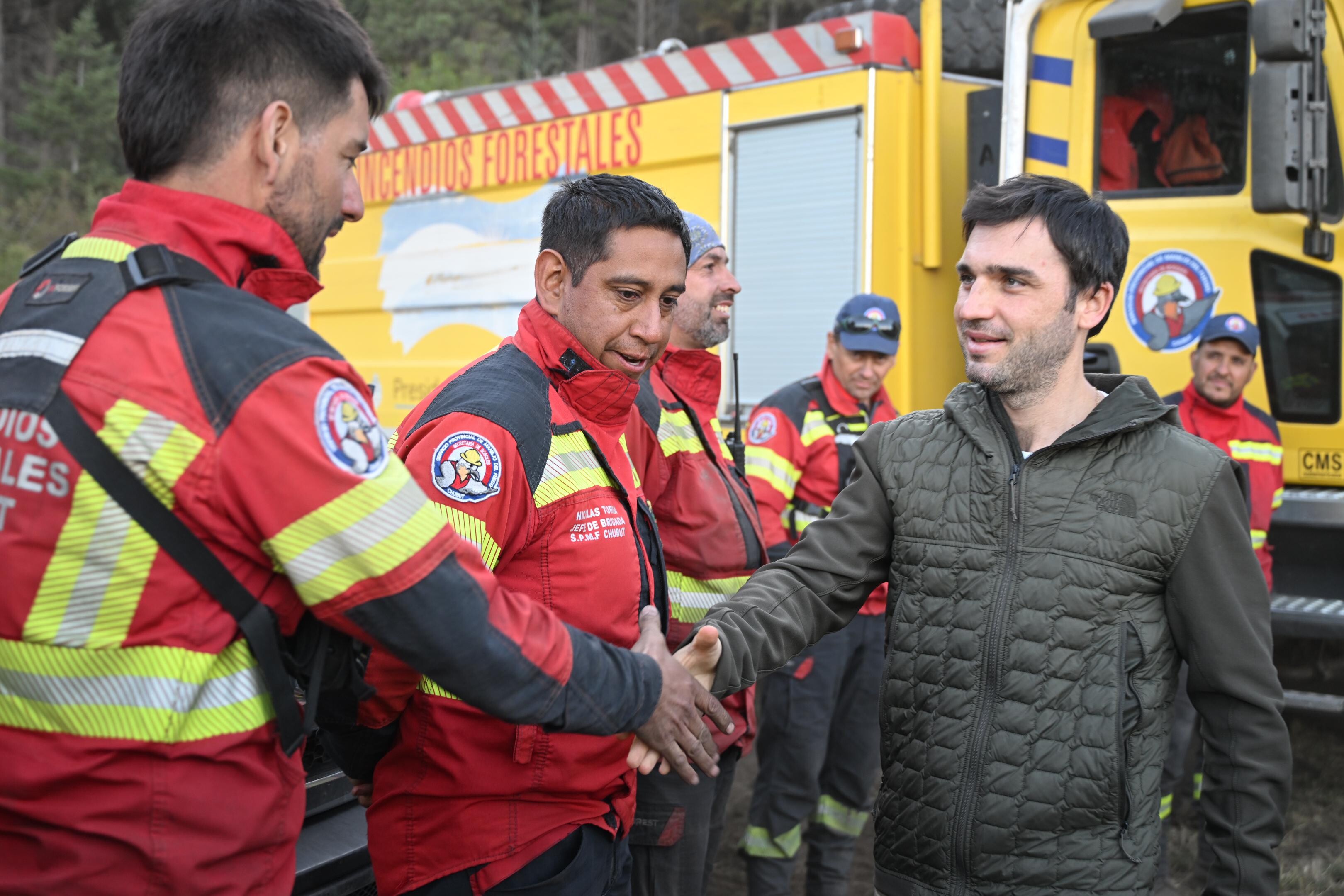 Torres destacó el «permanente compromiso de los brigadistas» y anunció que el incendio en Los Cipreses se encuentra extinguido