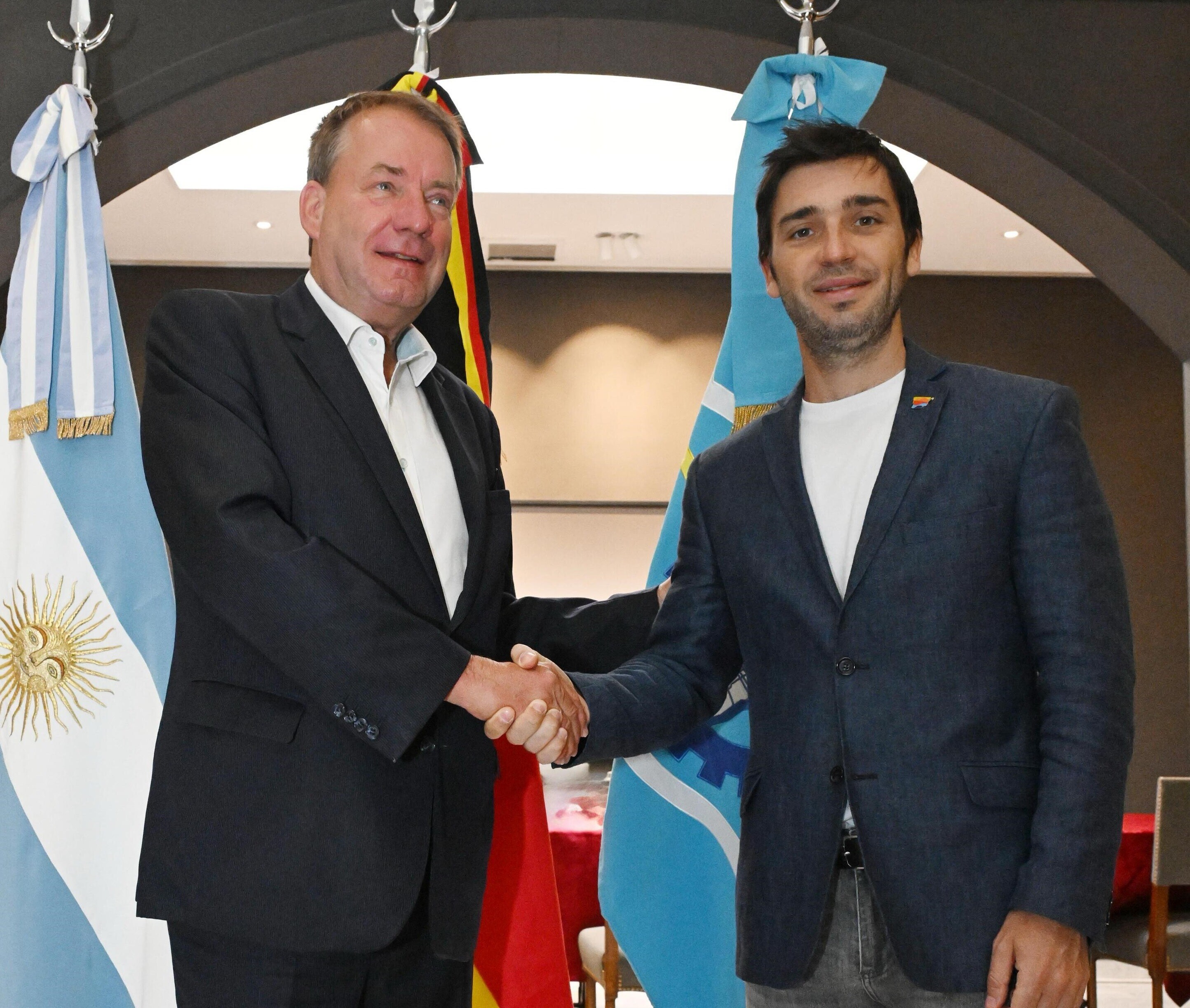 Torres recibió al embajador de Alemania para consolidar una agenda de trabajo conjunta en materia energética y productiva