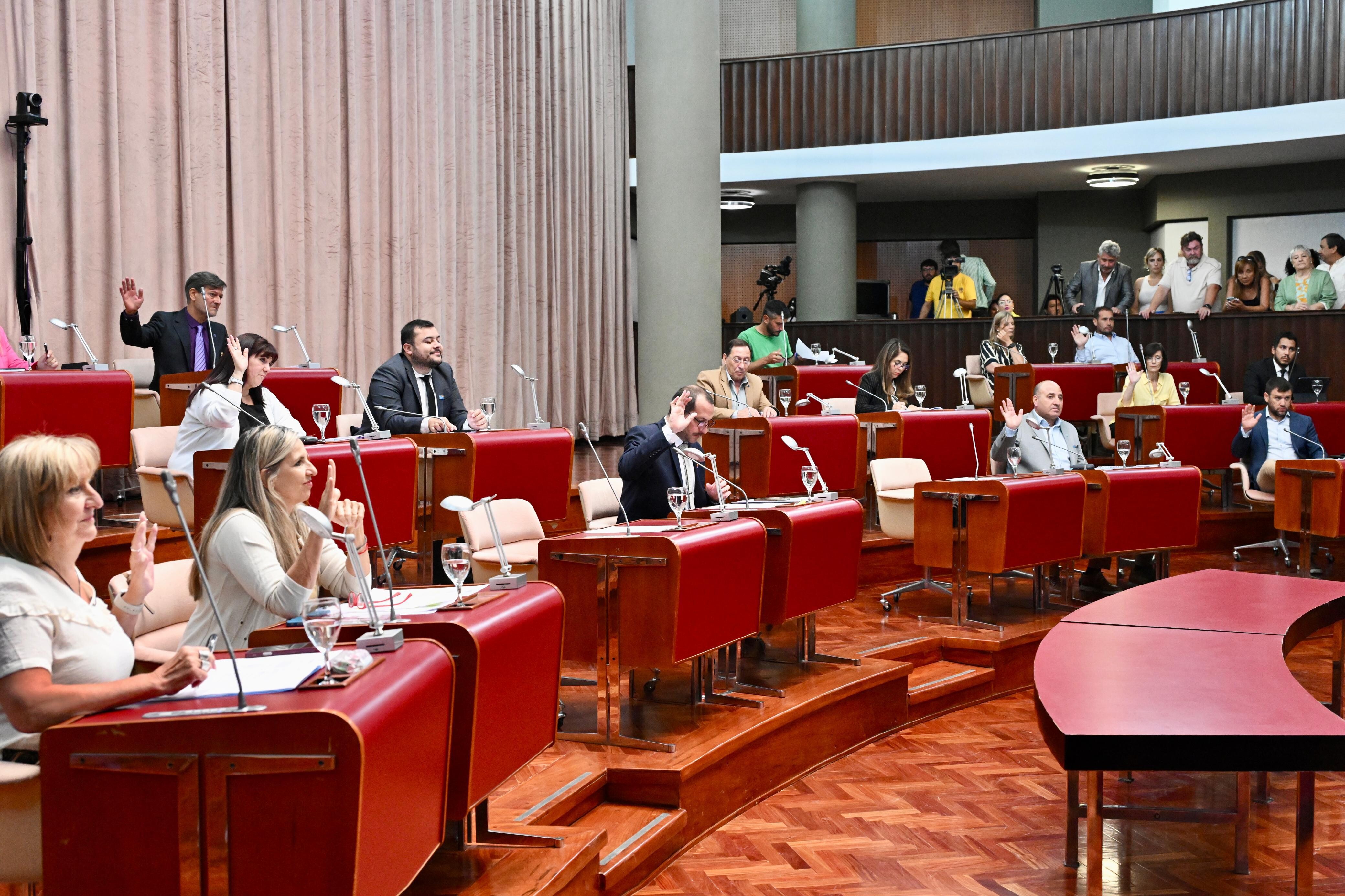 IMG-20250129-WA0063.jpg Torres celebró el acompañamiento de la Legislatura al acuerdo de desendeudamiento firmado con Nación y a las medidas de alivio fiscal para productores rurales