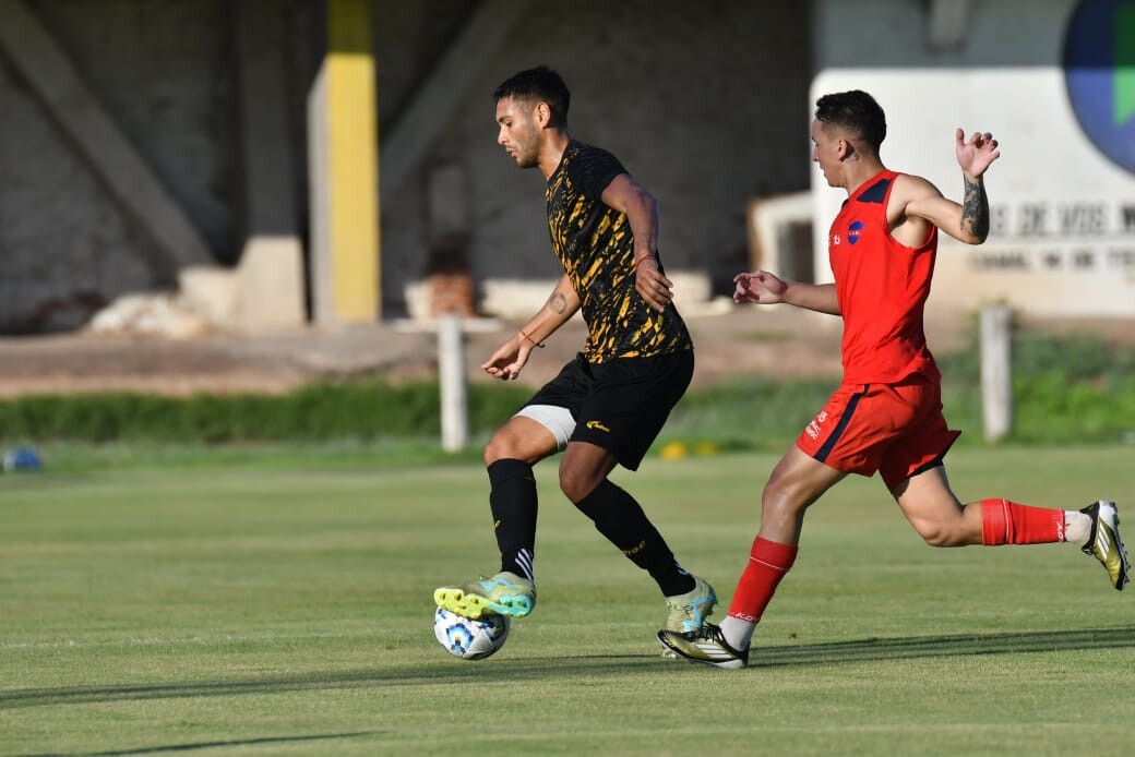 MITRE Y GUEMES: CLASICO AMISTOSO DE PRETEMPORADA