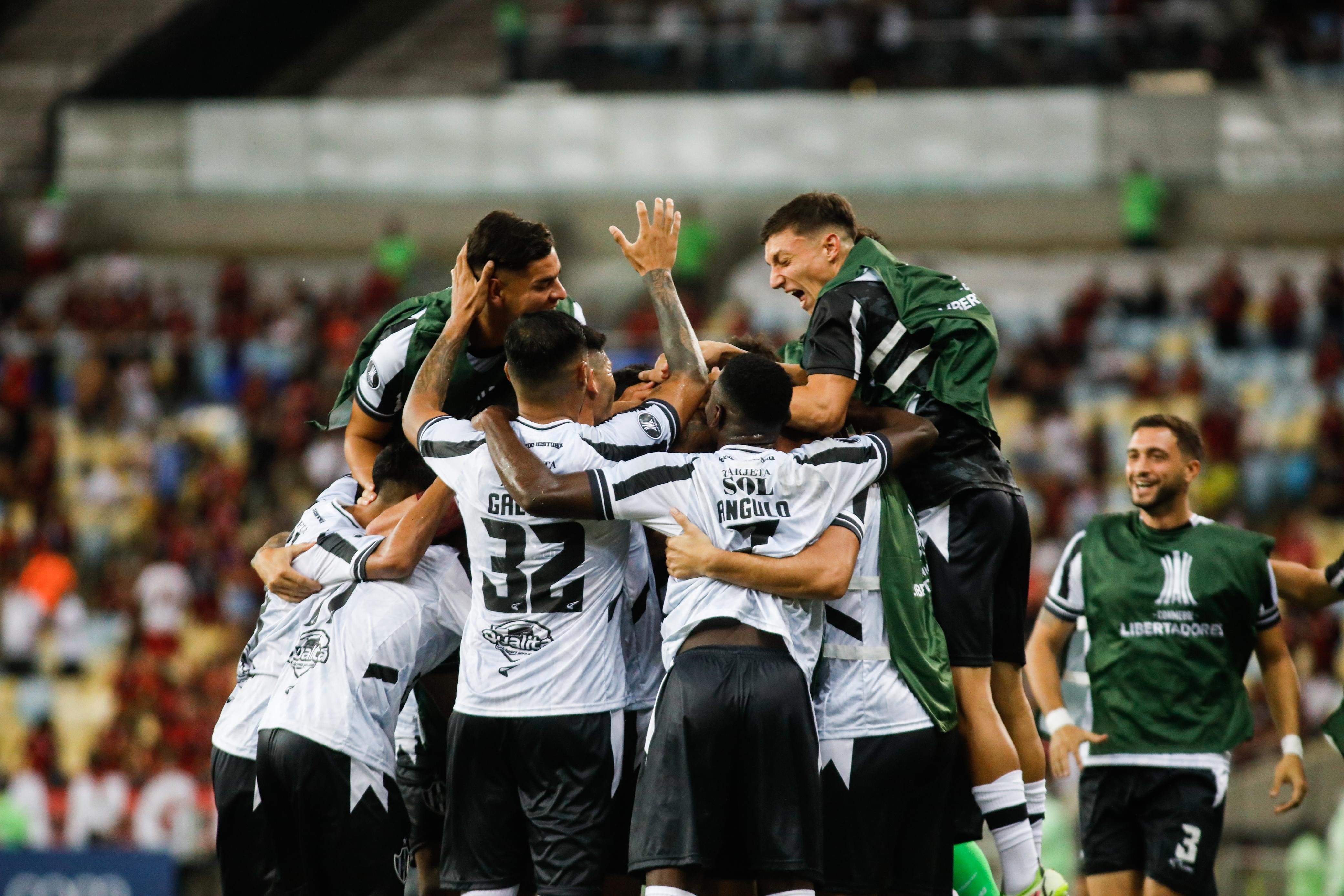 LA ALEGRIA ES FERROVIARIA: CENTRAL CORDOBA DIO EL GOLPE LE GANO AL FLAMENGO EN EL MARACANA