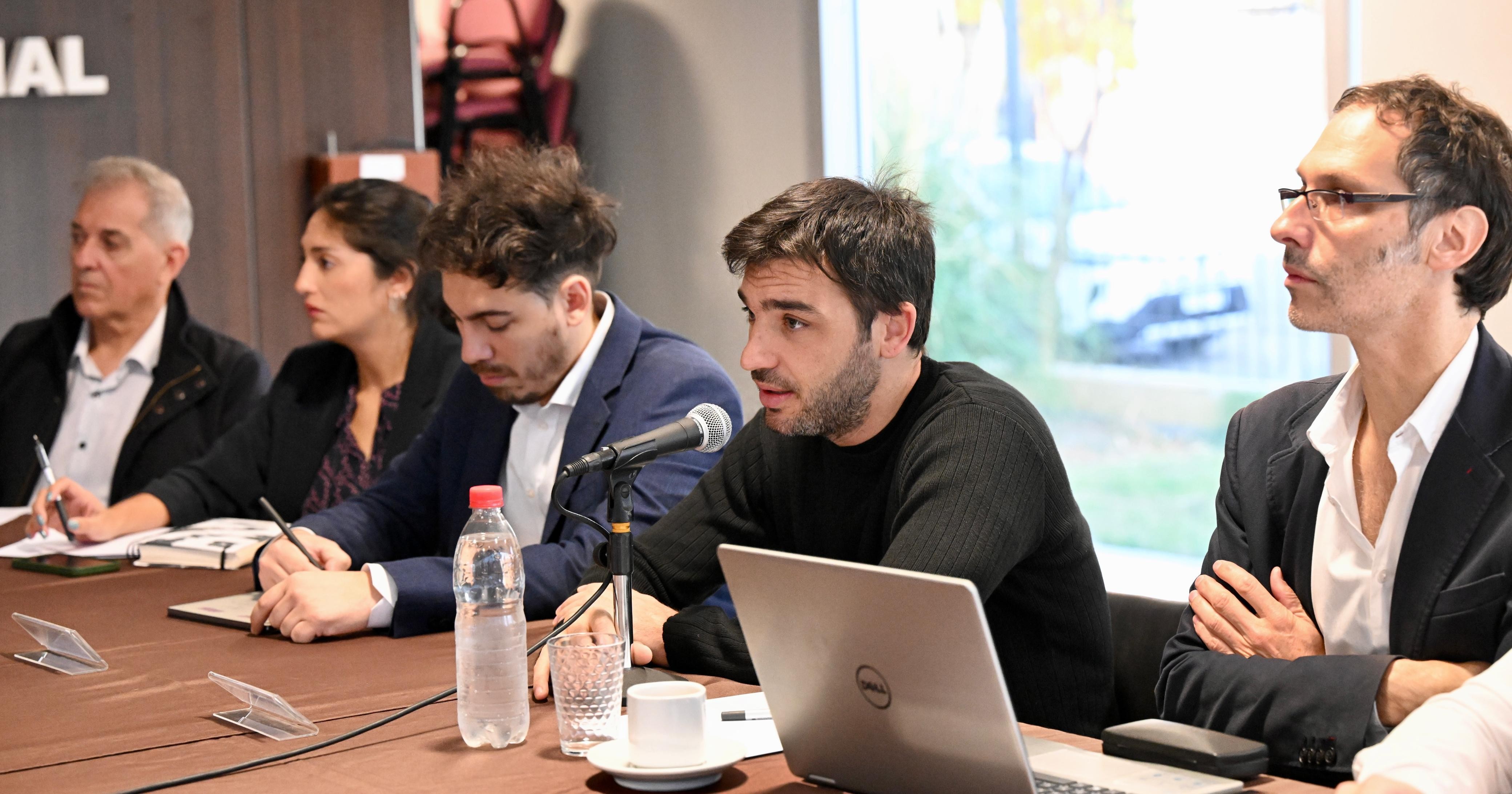Torres anunció que recorrerá junto a sus ministros las distintas localidades de la provincia