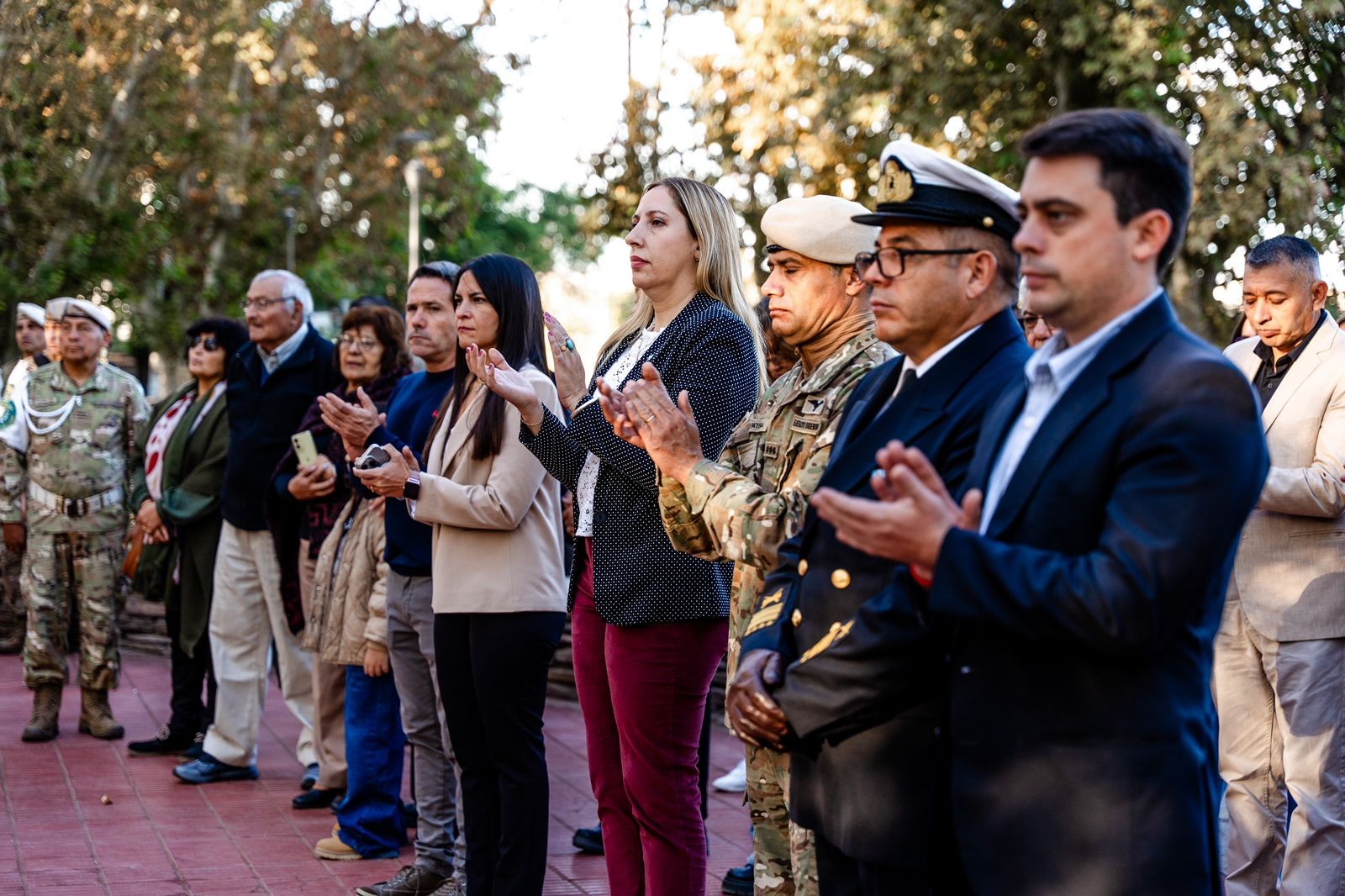 Durante el fin de semana se llevó a cabo en la plaza de armas del Ejército Argentino, el acto oficial por el Día de la Armada Argentina, con la participación de autoridades gubernamentales, fuerzas armadas y de seguridad, organismos del Estado y público en general.