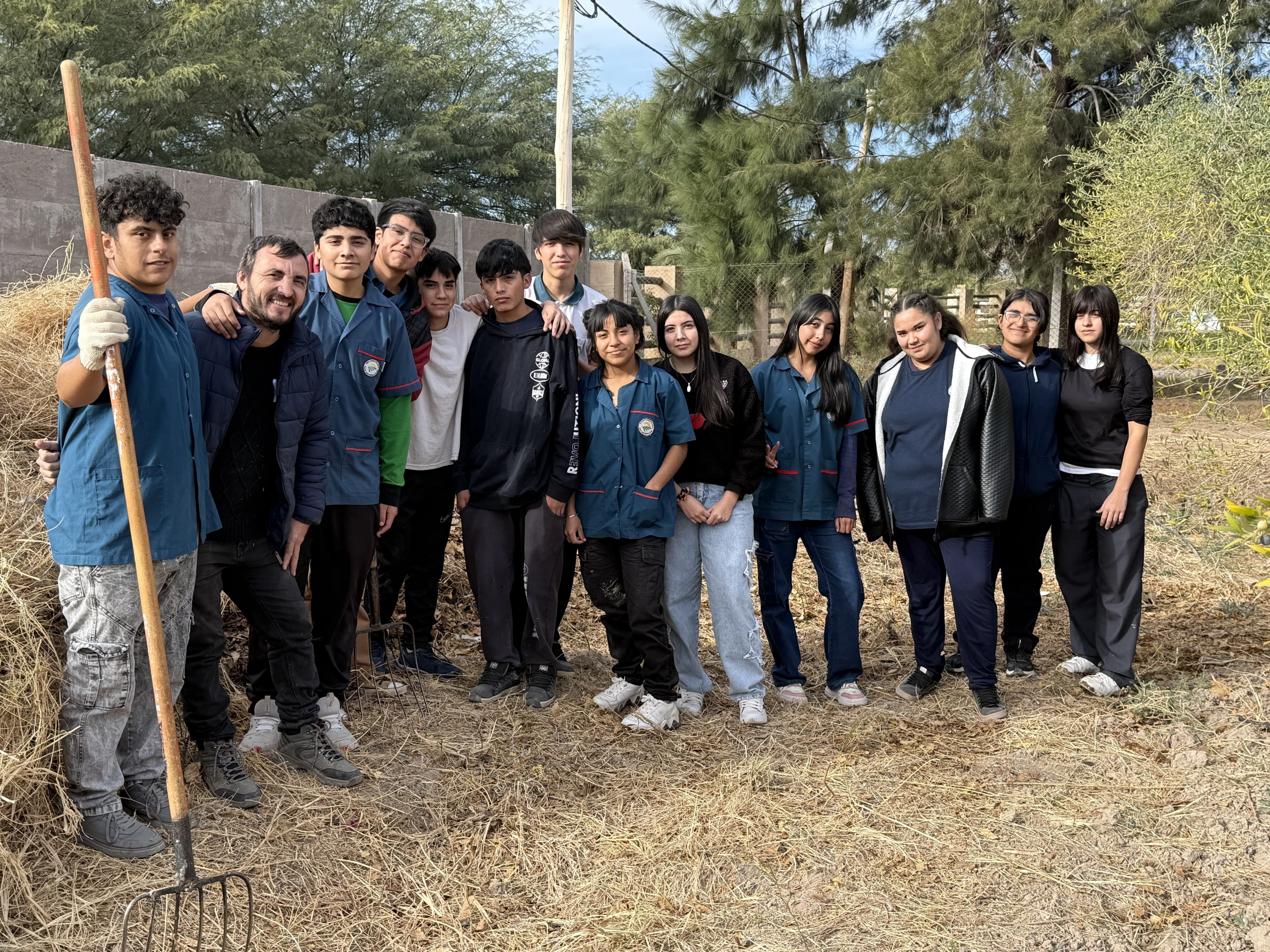 Una escuela del departamento de  9 de Julio impulsa un proyecto de compostaje con apoyo del municipio