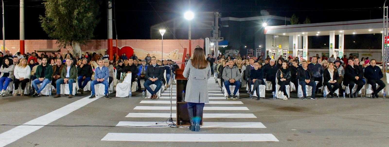 Con una inversión importante la intendenta municipal de la Ciudad de Chimbas, Daniela Rodríguez presento las siete nuevas y modernas movilidades que amplían el parque automotor municipal