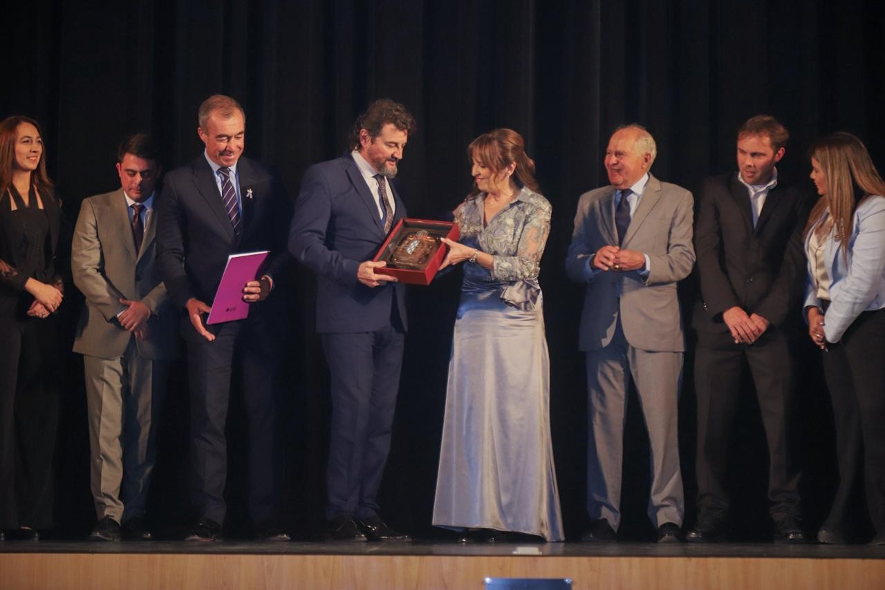 Con emoción y orgullo, la Ciudad conmemoró los 463 años de la Fundación de San Juan con un homenaje que puso en valor la cultura, el compromiso ciudadano y los lazos que nos unen como pueblo.