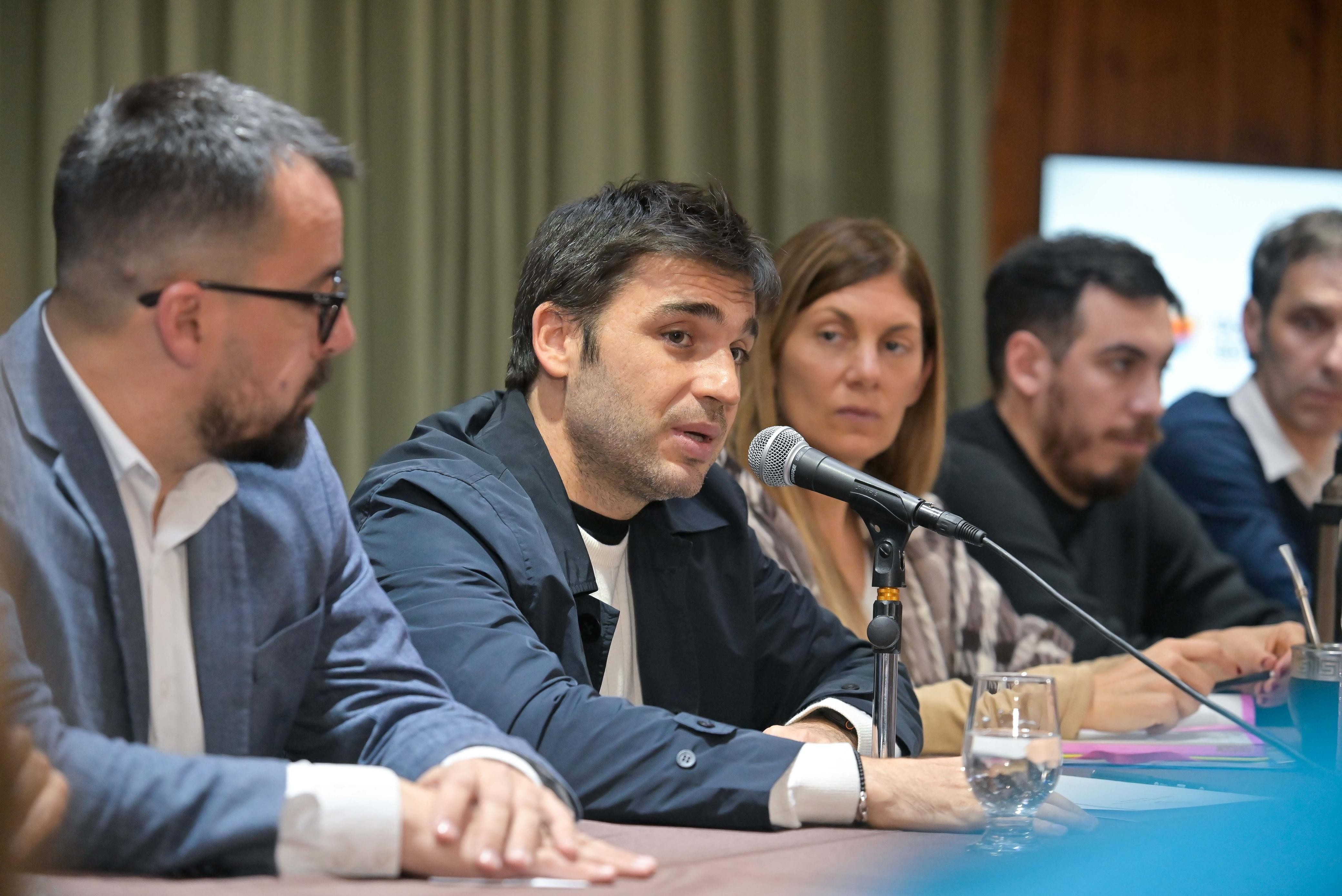 Torres y Taccetta encabezaron en Esquel una nueva reunión de gabinete ampliado con foco en obras, desarrollo económico y seguridad vial